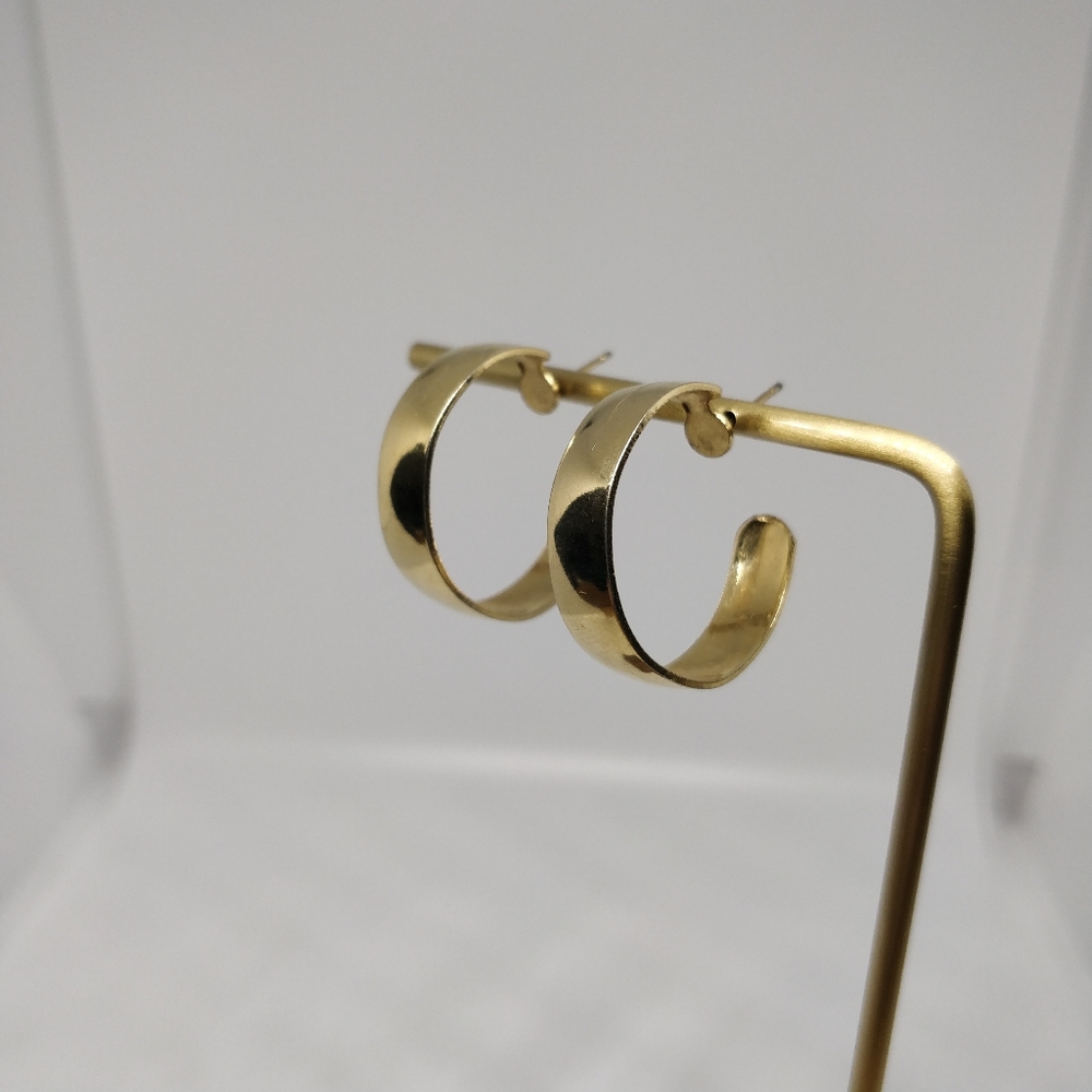 Gold Hoop Earring 90's Style Light Weight
